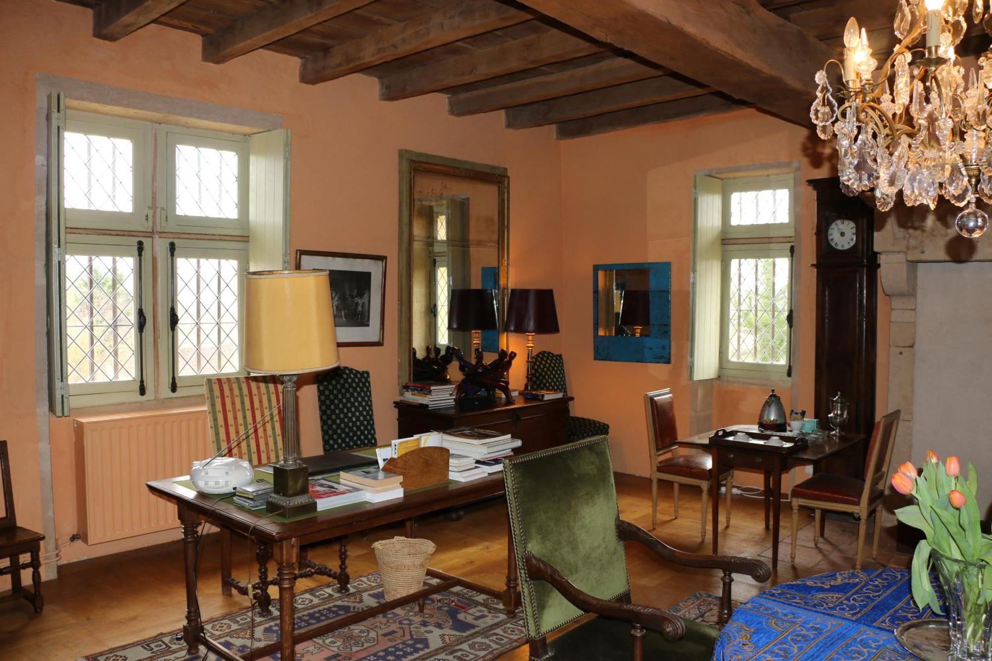 Manoir De Malfarat Couette-café